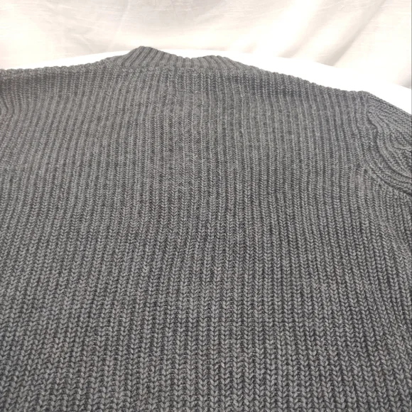 G. H. Bass & Co. Gray Ribbed Knit 1/4 Zip Mock Neck Pullover Sweater - Picture 6 of 16